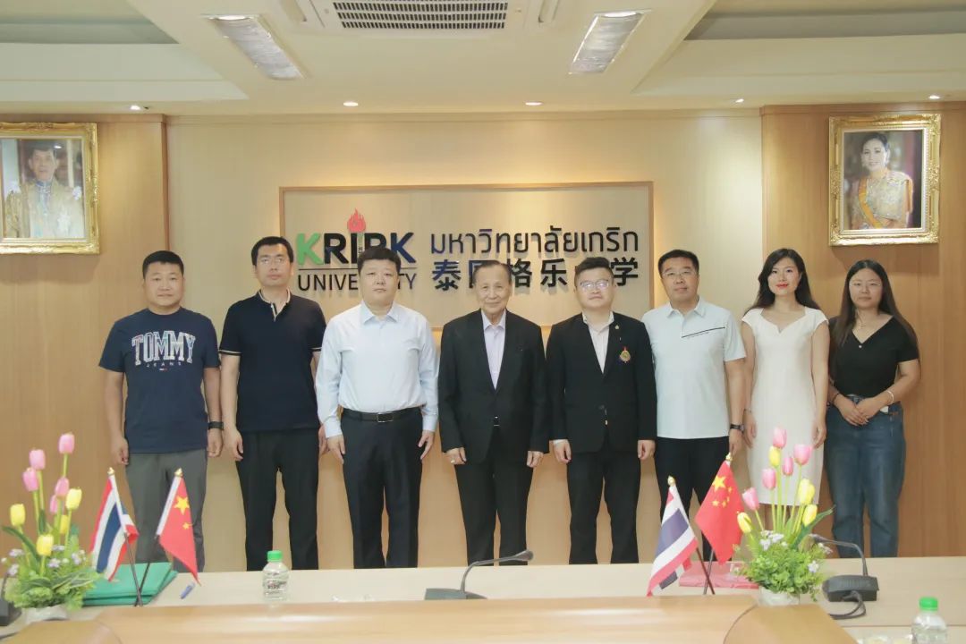 格乐大学欢迎中国宁津县王成县长一行